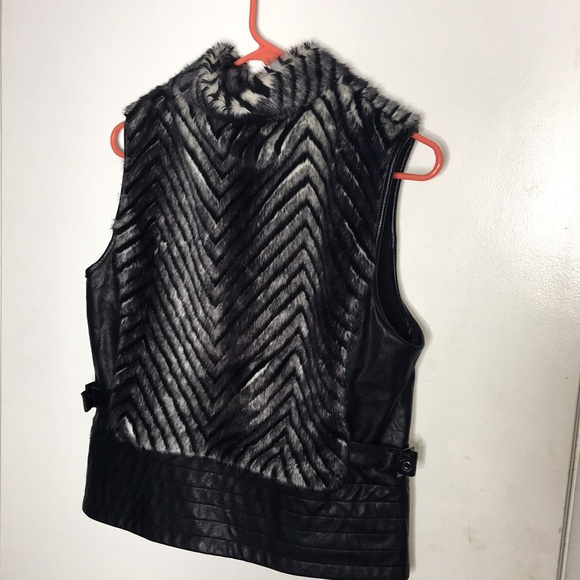 Fashionable Vest , Fur , Animal Print - Picture 2 of 2